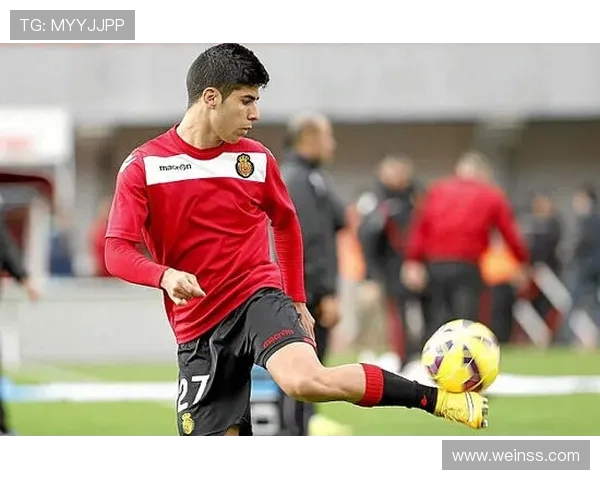 巴萨 2634 万欧签西班牙人门将创队史次高纪录，霍安 - 加西亚成第二贵门神